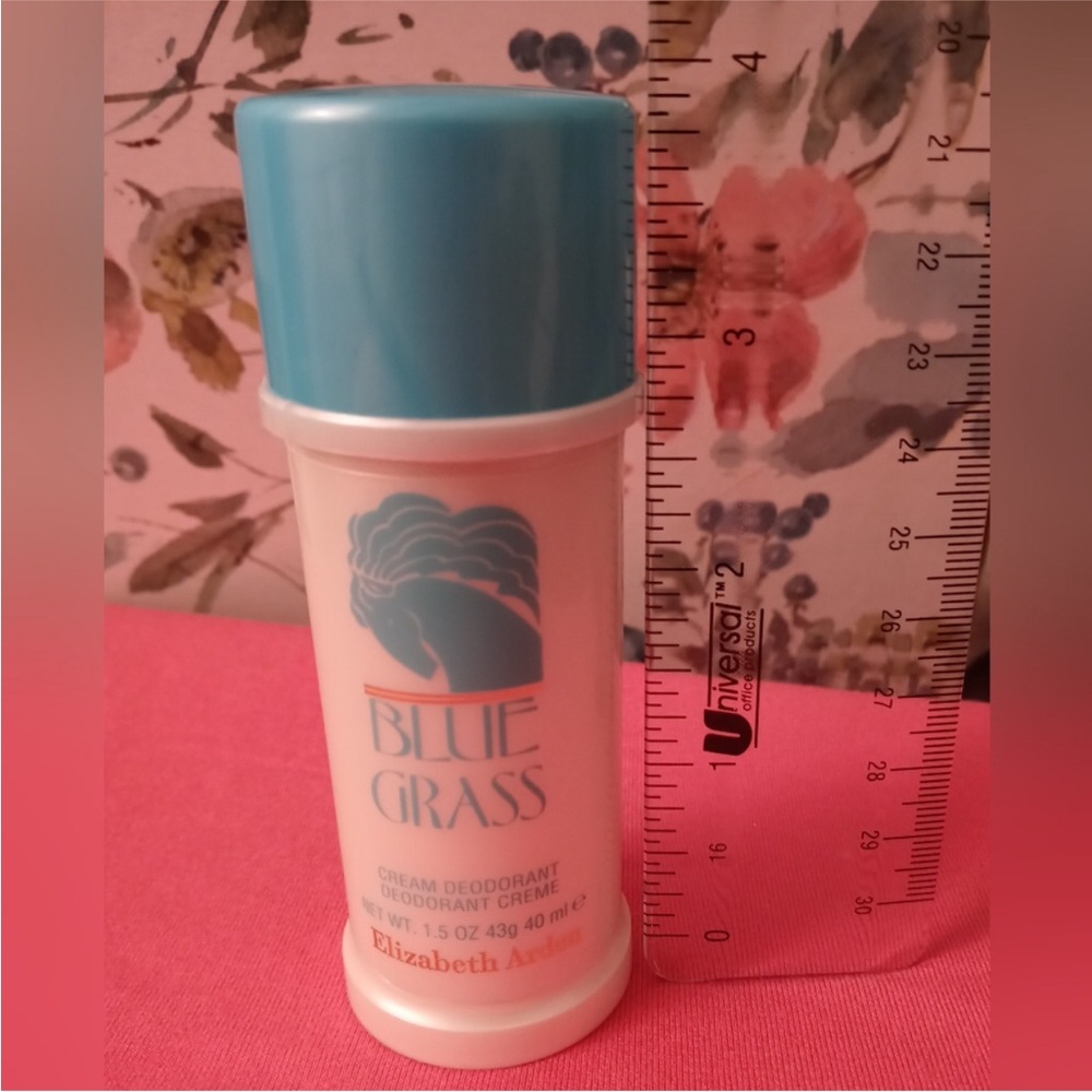 Blue Grass- Elizabeth Arden Deodorant - Picture 2 of 3